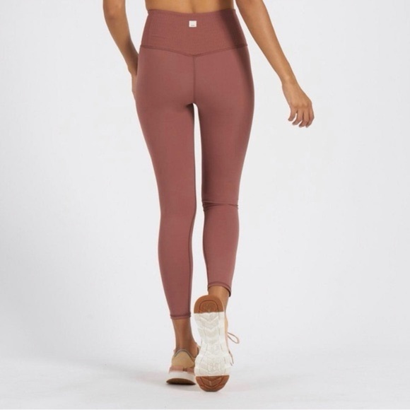 Vuori Studio Legging - Picture 3 of 7